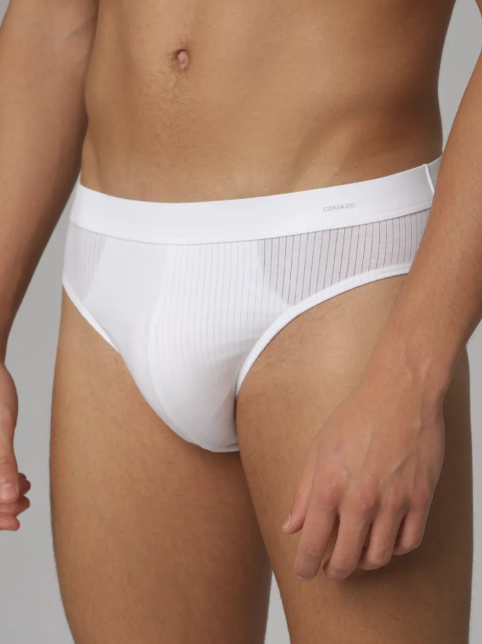 Slip mit Nadelzug