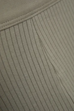 Slip mit Nadelzug