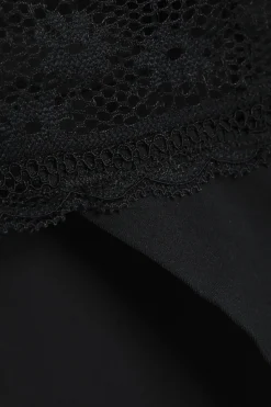 String mit Spitze